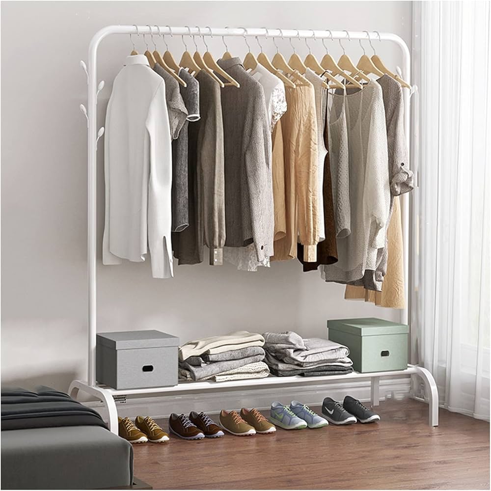 Single pole clothes hanging rack with wheels